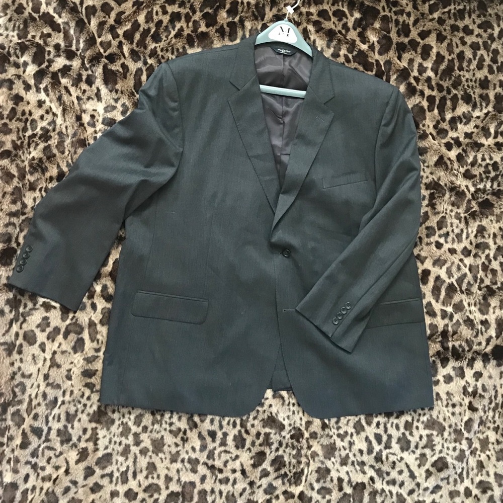 New charcoal gray suit size 52R